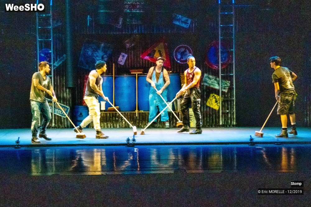 40/50 photos du spectacle Stomp