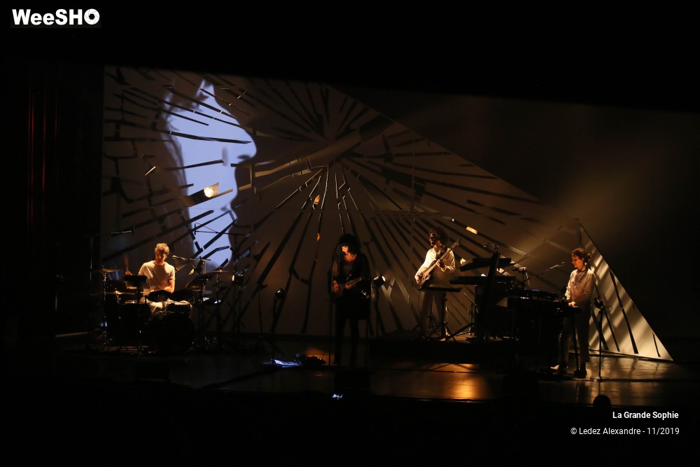 6/7 photos du spectacle La Grande Sophie