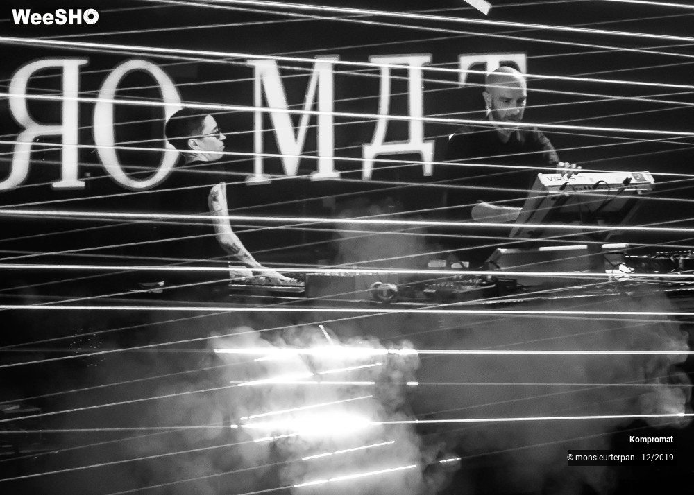 26/28 photos du spectacle Kompromat