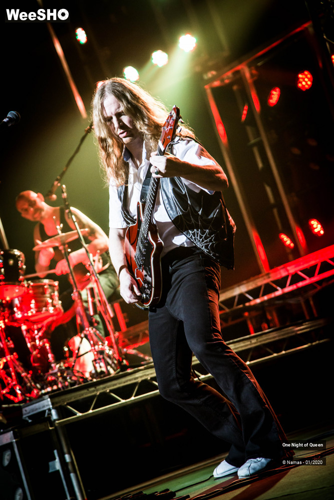 14/15 photos du spectacle One Night of Queen