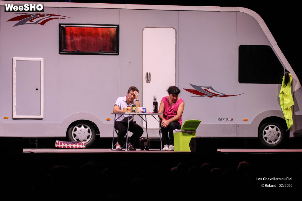 10/46 photos du spectacle Les chevaliers du fiel Camping-car forever