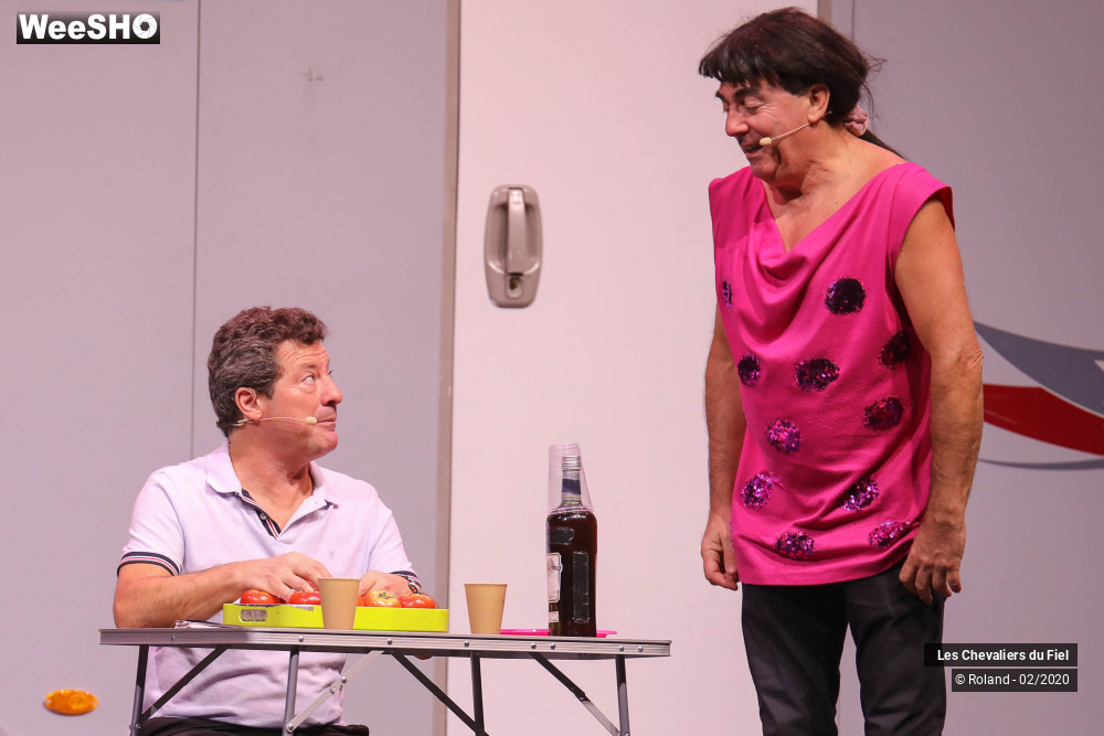 12/46 photos du spectacle Les chevaliers du fiel Camping-car forever