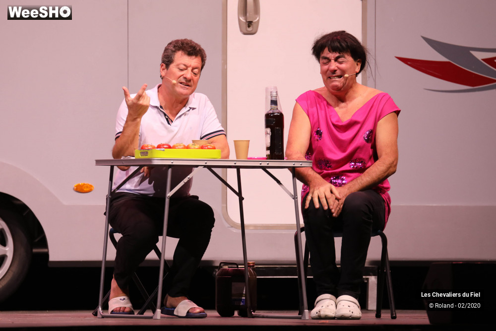 15/46 photos du spectacle Les chevaliers du fiel Camping-car forever