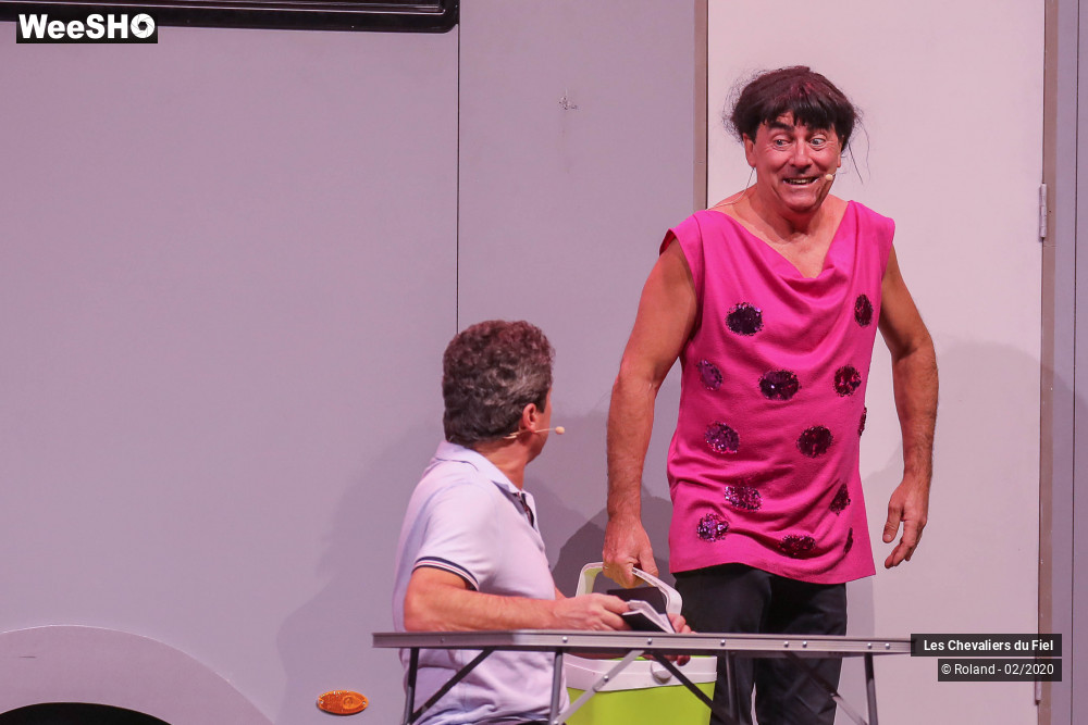 29/46 photos du spectacle Les chevaliers du fiel Camping-car forever