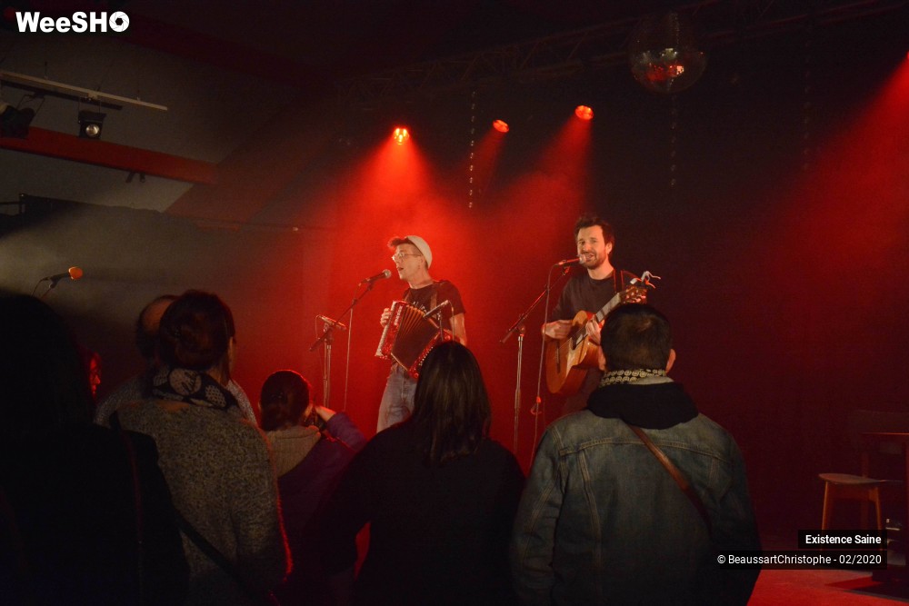 17/19 photos du spectacle Existence Saine