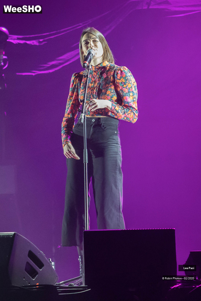 17/28 photos du spectacle Léa Paci