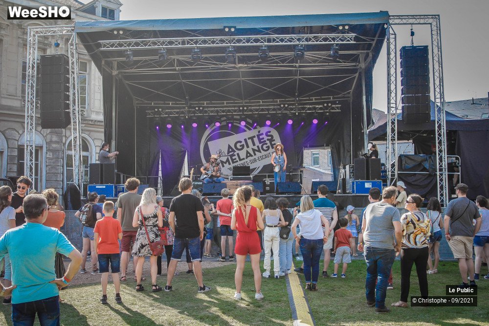 9/25 photos du spectacle Ambiance Festival Les Agités du Mélange