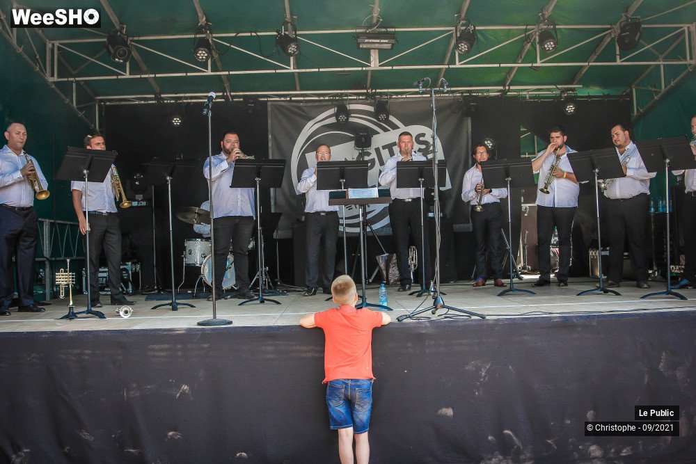 15/25 photos du spectacle Ambiance Festival Les Agités du Mélange