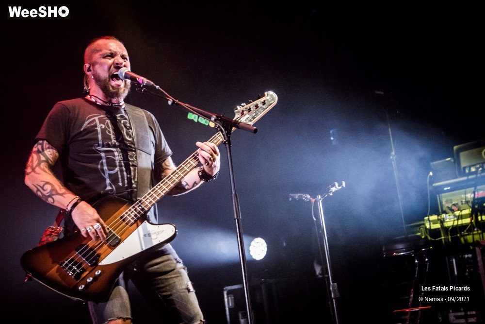 10/89 photos du spectacle Les Fatals Picards