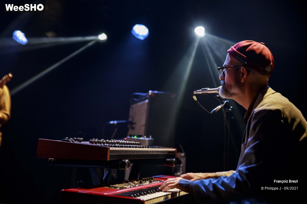 3/10 photos du spectacle Françoiz Breut