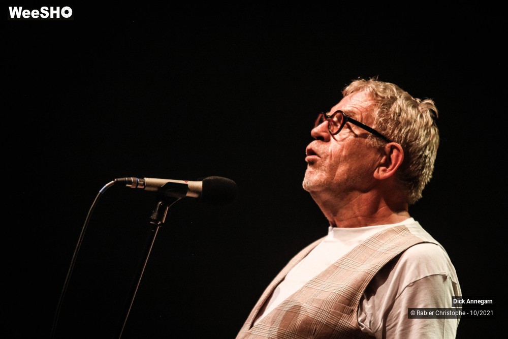 20/30 photos du spectacle Dick Annegarn