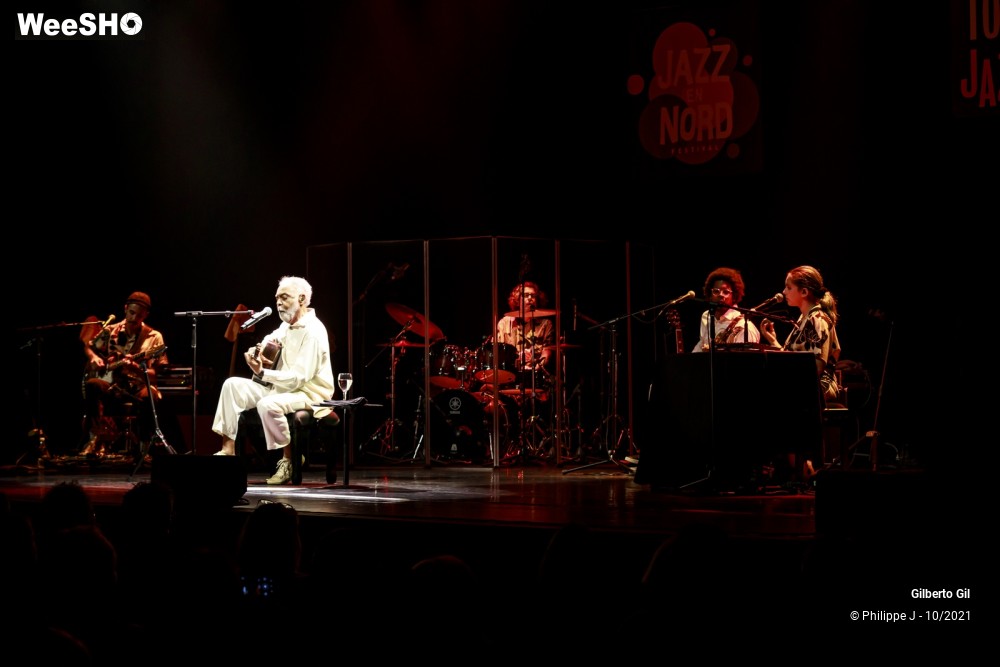 19/22 photos du spectacle Gilberto Gil