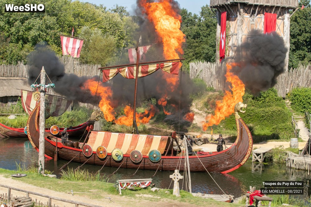 22/41 photos du spectacle Puy du Fou