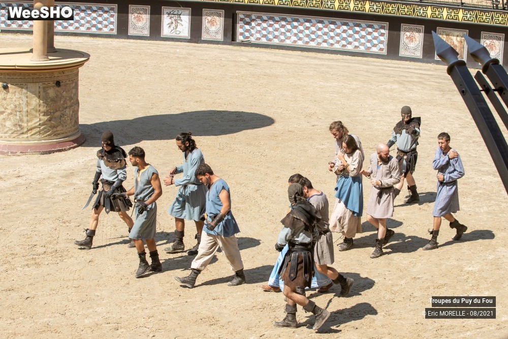 32/41 photos du spectacle Puy du Fou