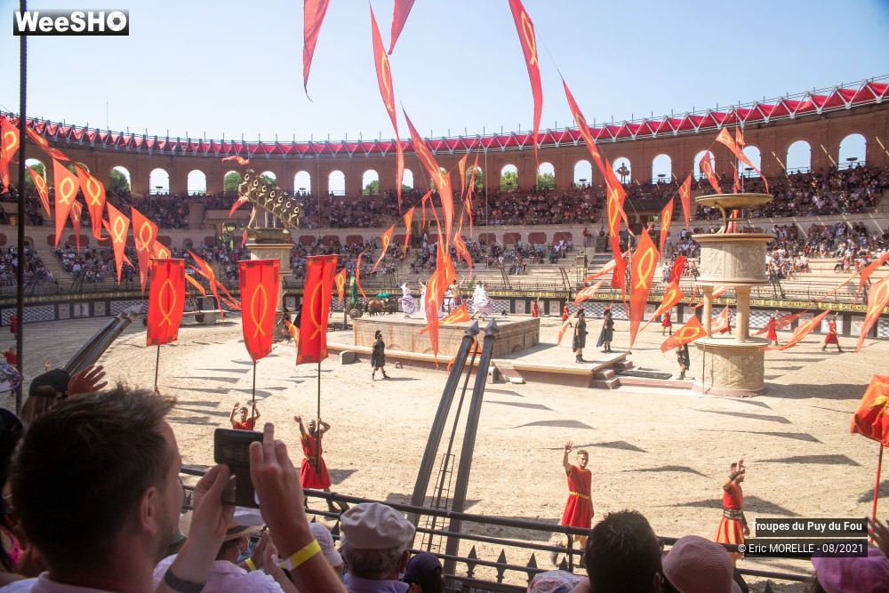 38/41 photos du spectacle Puy du Fou