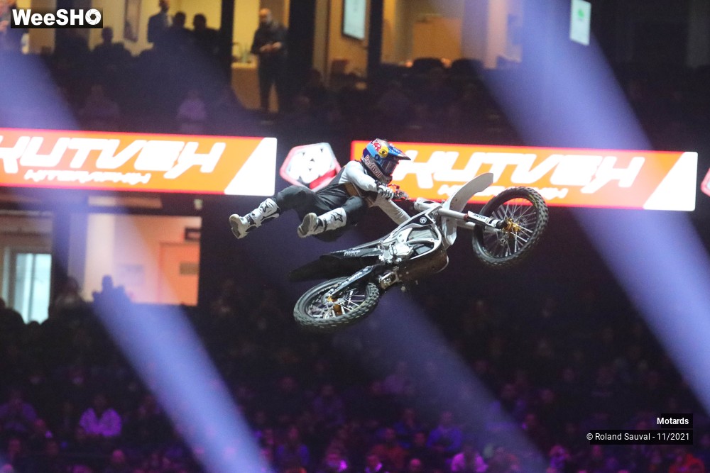 8/53 photos du spectacle Supercross Paris 2021 le FMX
