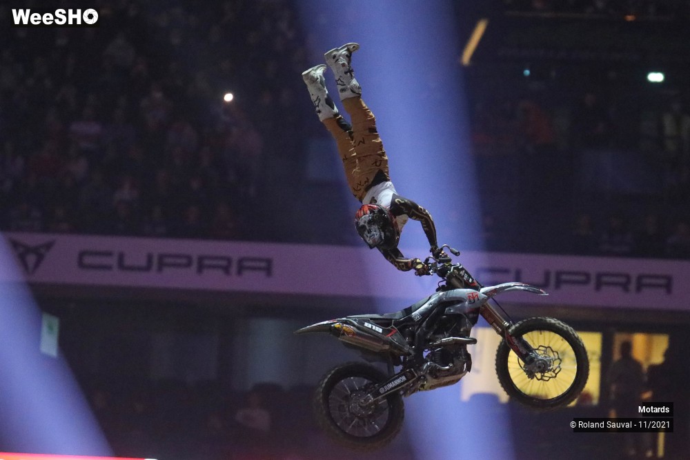 11/53 photos du spectacle Supercross Paris 2021 le FMX