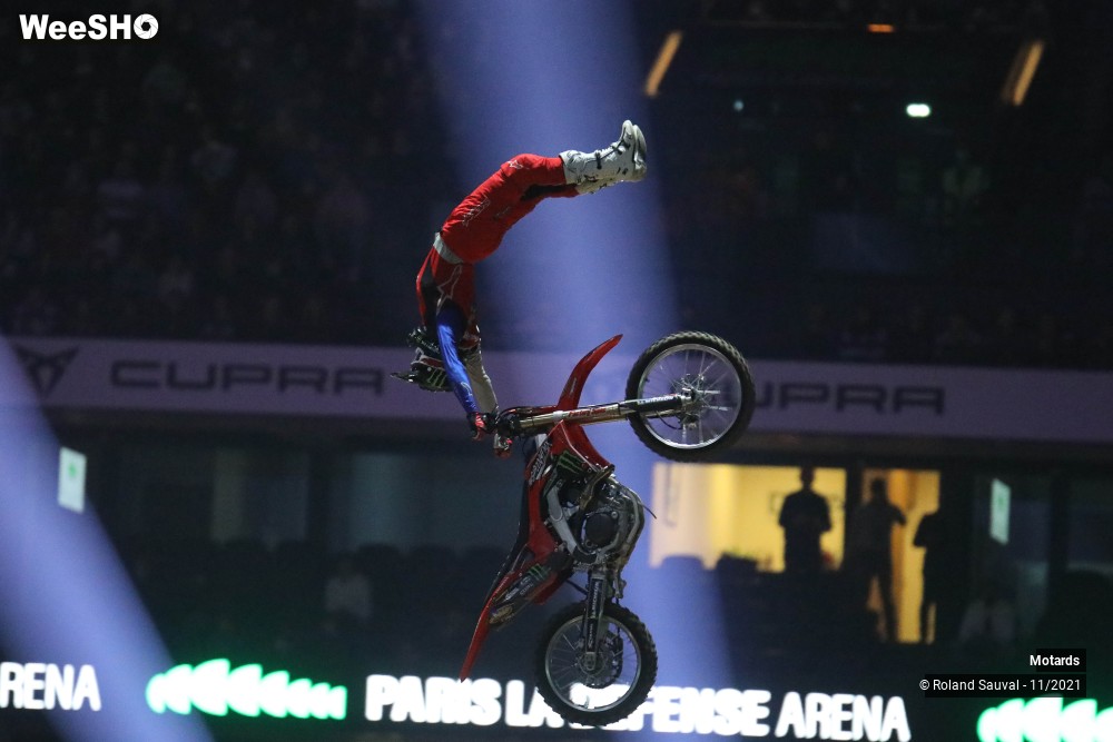 24/53 photos du spectacle Supercross Paris 2021 le FMX