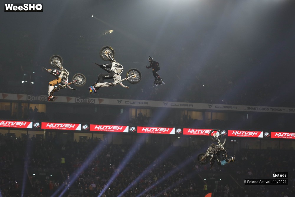 50/53 photos du spectacle Supercross Paris 2021 le FMX