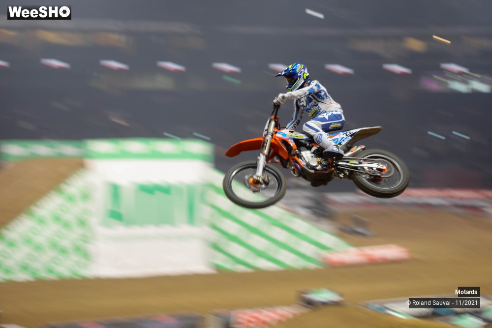 4/64 photos du spectacle Supercross Paris 2021 les courses SX