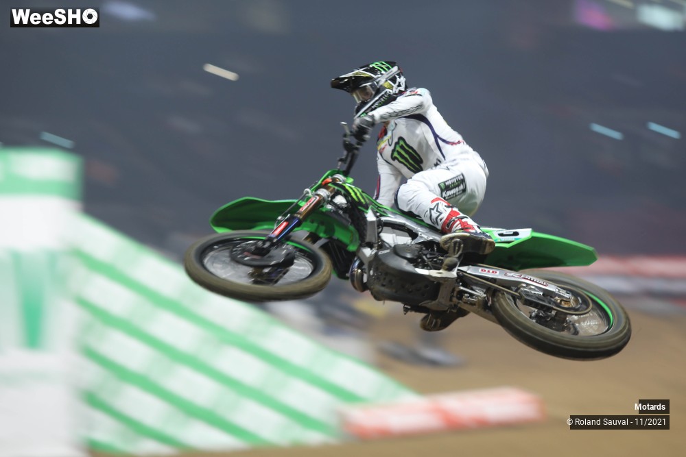 11/64 photos du spectacle Supercross Paris 2021 les courses SX