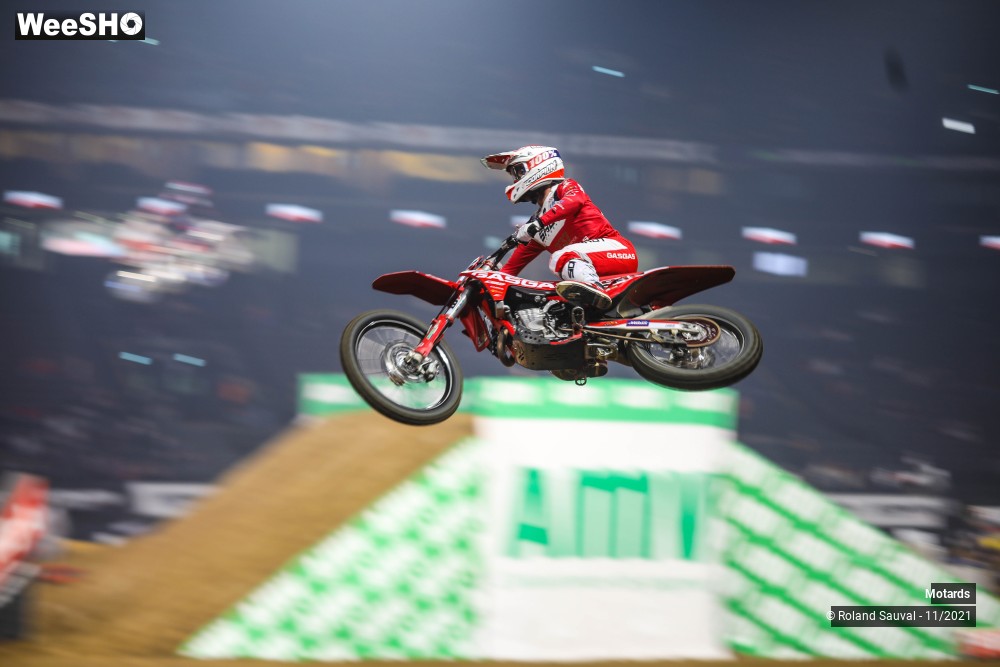 17/64 photos du spectacle Supercross Paris 2021 les courses SX
