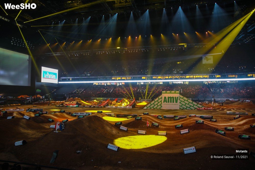 27/64 photos du spectacle Supercross Paris 2021 les courses SX
