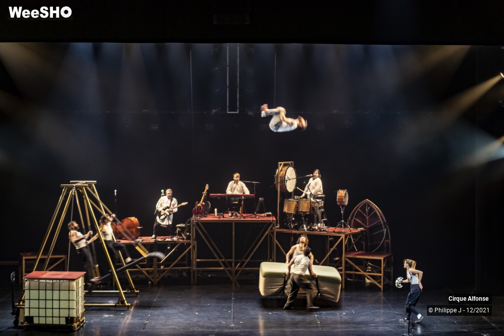 30/31 photos du spectacle Tabarnak