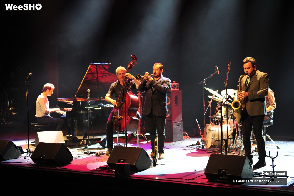 2/53 photos du spectacle Kyle Eastwood