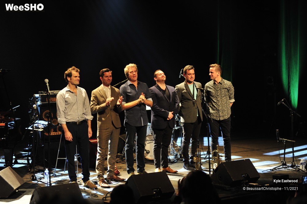6/53 photos du spectacle Kyle Eastwood