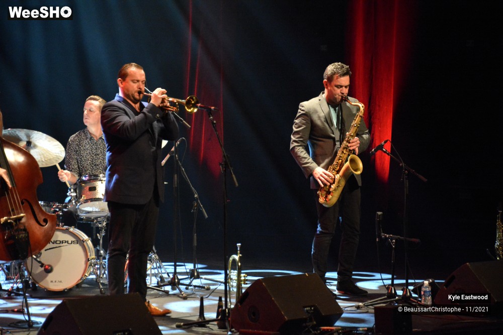 8/53 photos du spectacle Kyle Eastwood