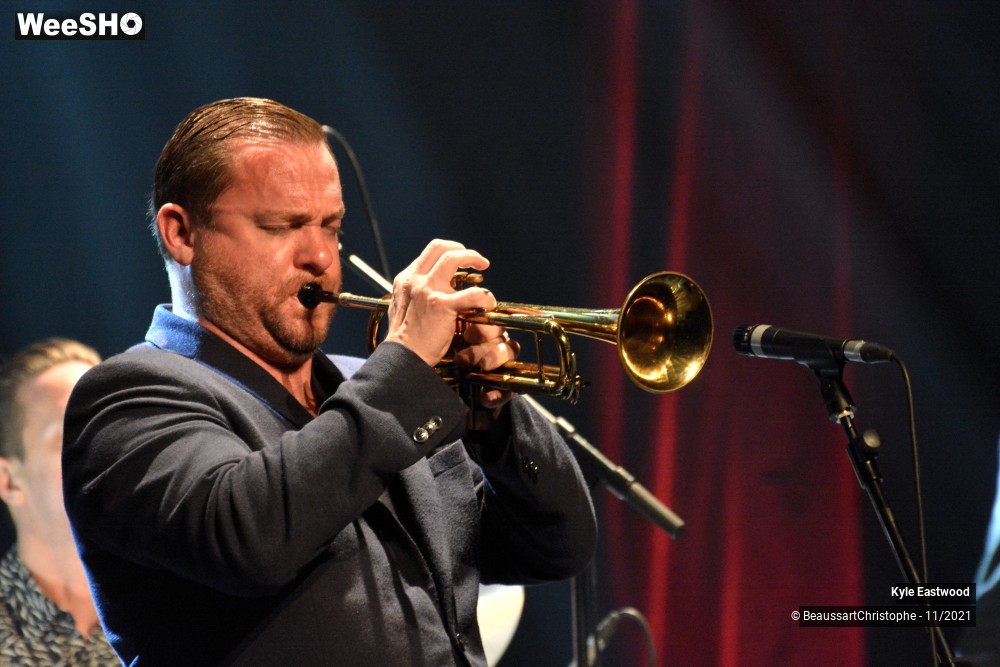10/53 photos du spectacle Kyle Eastwood