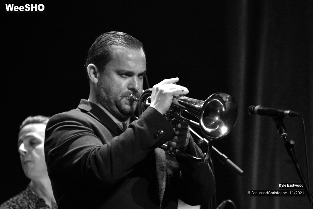 22/53 photos du spectacle Kyle Eastwood