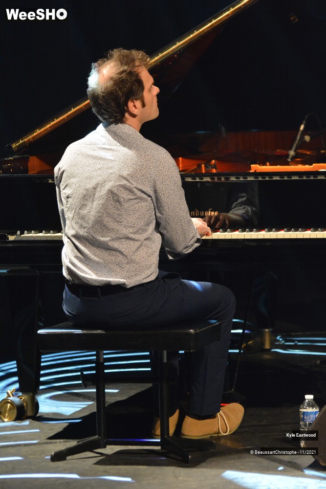 27/53 photos du spectacle Kyle Eastwood