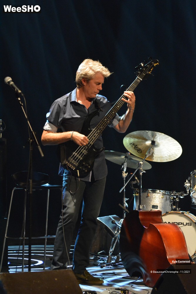 28/53 photos du spectacle Kyle Eastwood