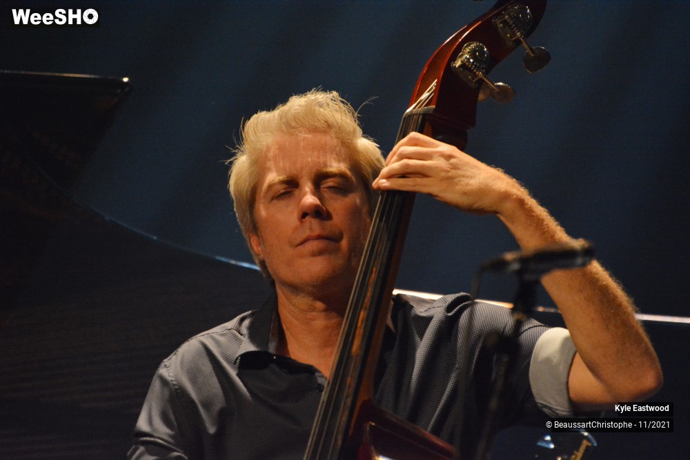 48/53 photos du spectacle Kyle Eastwood