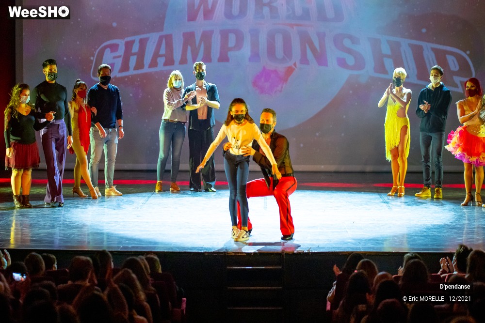 58/96 photos du spectacle D'pendanse  avec le public