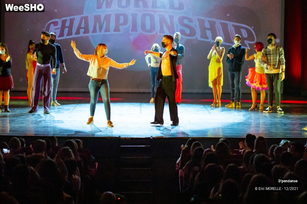 63/96 photos du spectacle D'pendanse  avec le public