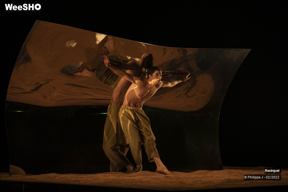 14/29 photos du spectacle My Land