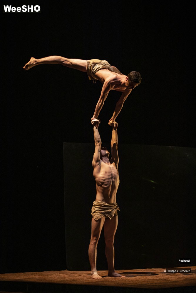 16/29 photos du spectacle My Land
