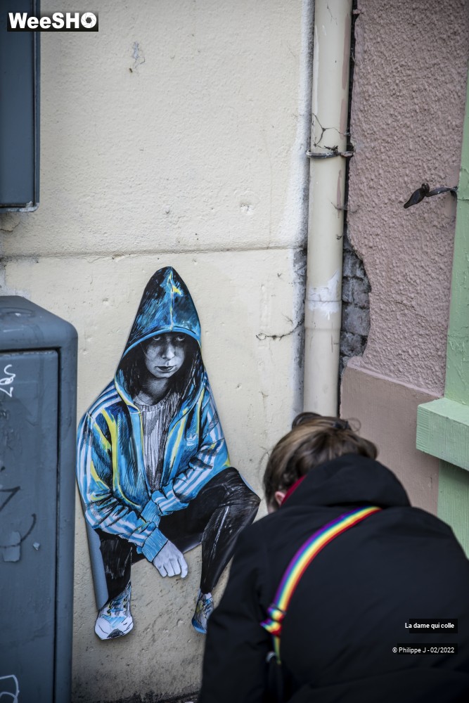 18/24 photos du spectacle La dame qui colle