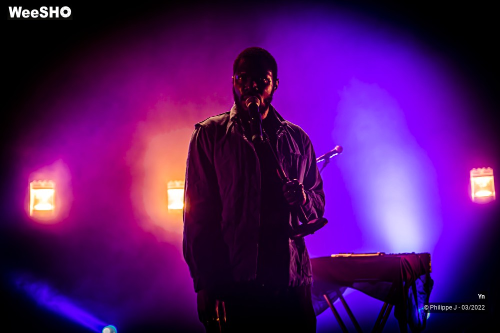 18/23 photos du spectacle Yn