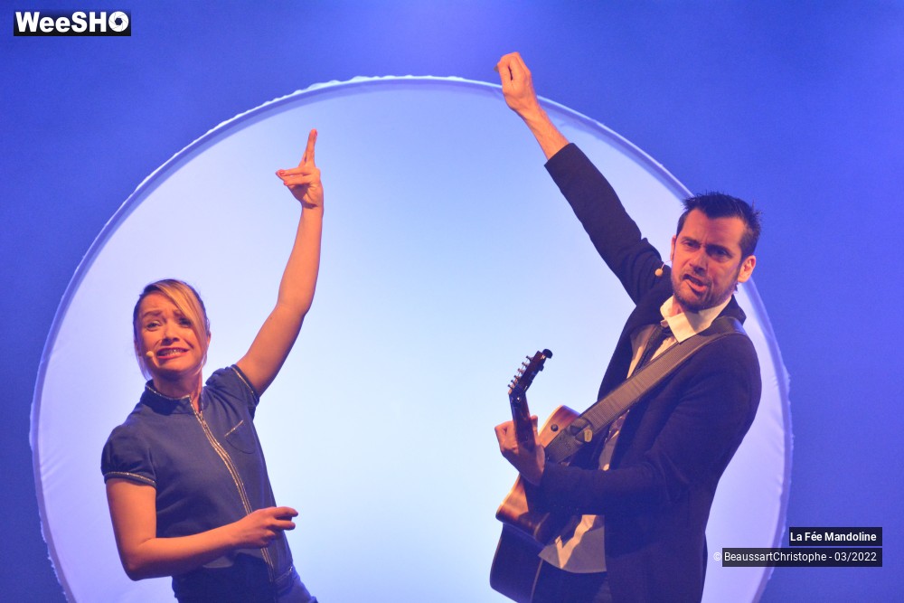 33/60 photos du spectacle "Môts pour Mômes" Cie La Fée Mandoline