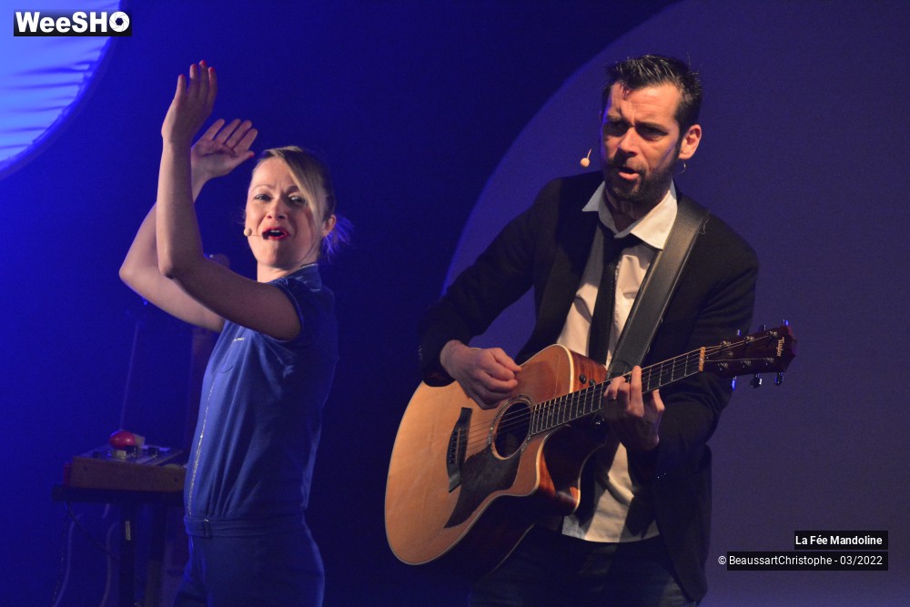 37/60 photos du spectacle "Môts pour Mômes" Cie La Fée Mandoline