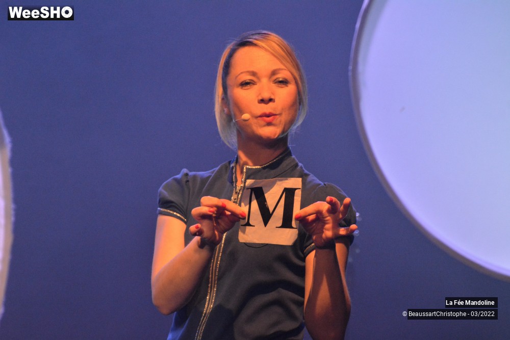 40/60 photos du spectacle "Môts pour Mômes" Cie La Fée Mandoline