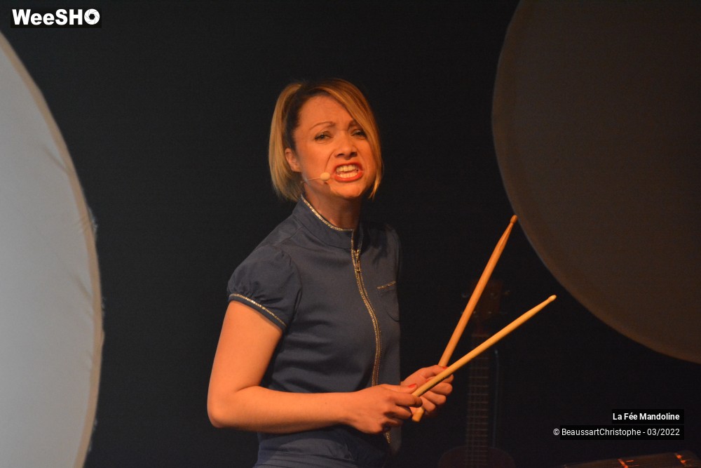 42/60 photos du spectacle "Môts pour Mômes" Cie La Fée Mandoline