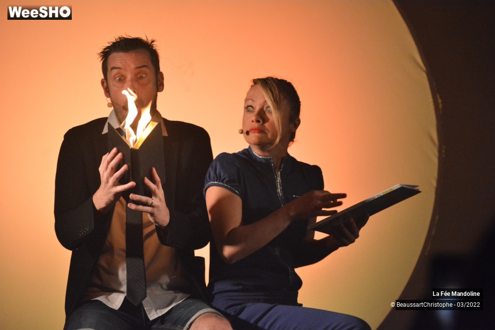 47/60 photos du spectacle "Môts pour Mômes" Cie La Fée Mandoline