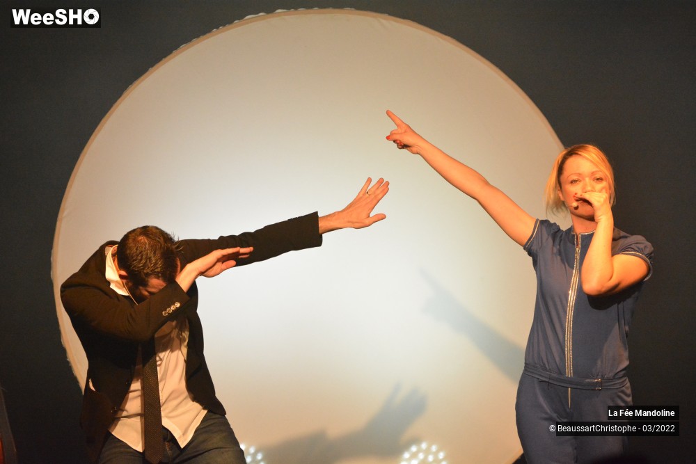 56/60 photos du spectacle "Môts pour Mômes" Cie La Fée Mandoline