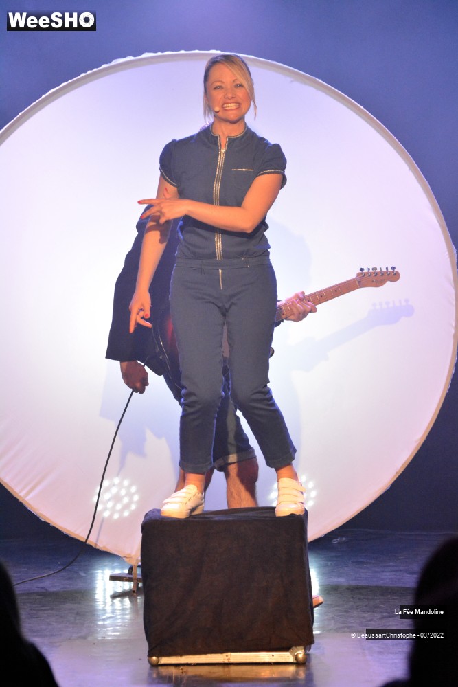 57/60 photos du spectacle "Môts pour Mômes" Cie La Fée Mandoline