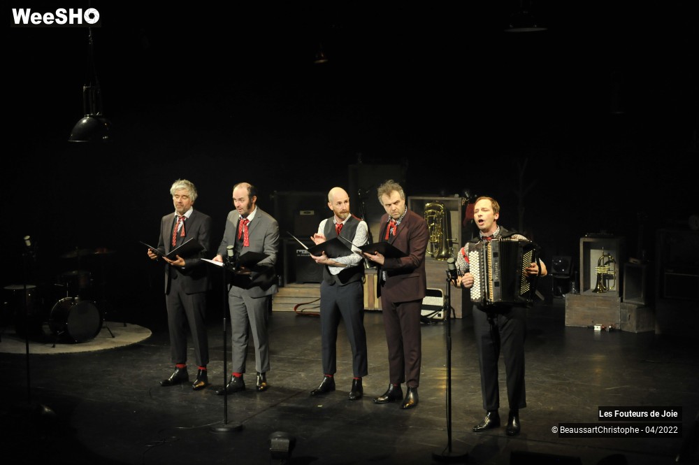 5/31 photos du spectacle Les Fouteurs de Joie